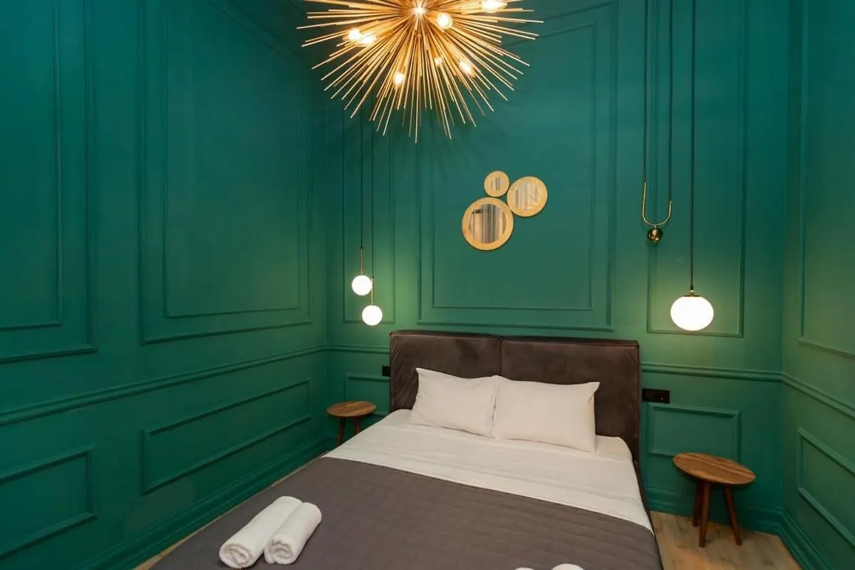 Stylish 2Br Apartment In The Center Of Tbilisi 0*,